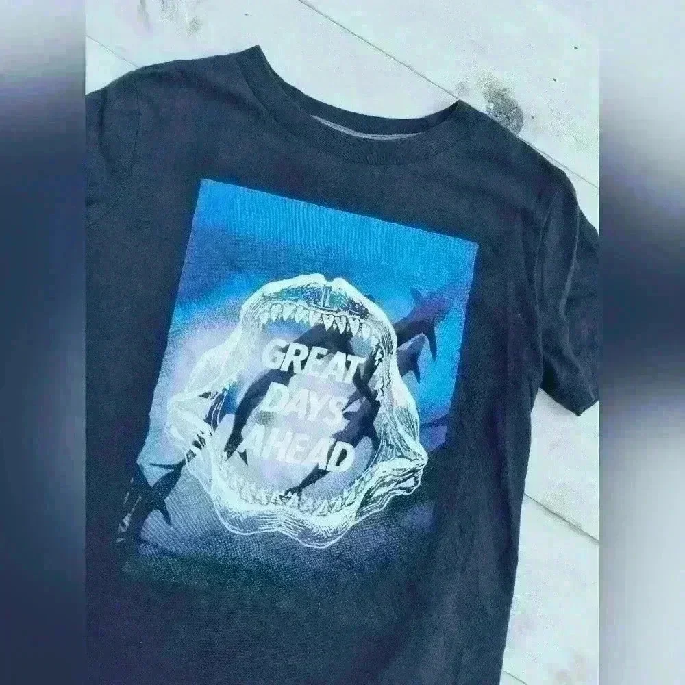 Old Navy Boys Toddler Great Days Ahead Shark Graphics SS Tshirt Size 5 Blue